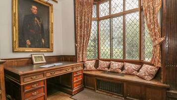Cottage | Interior
