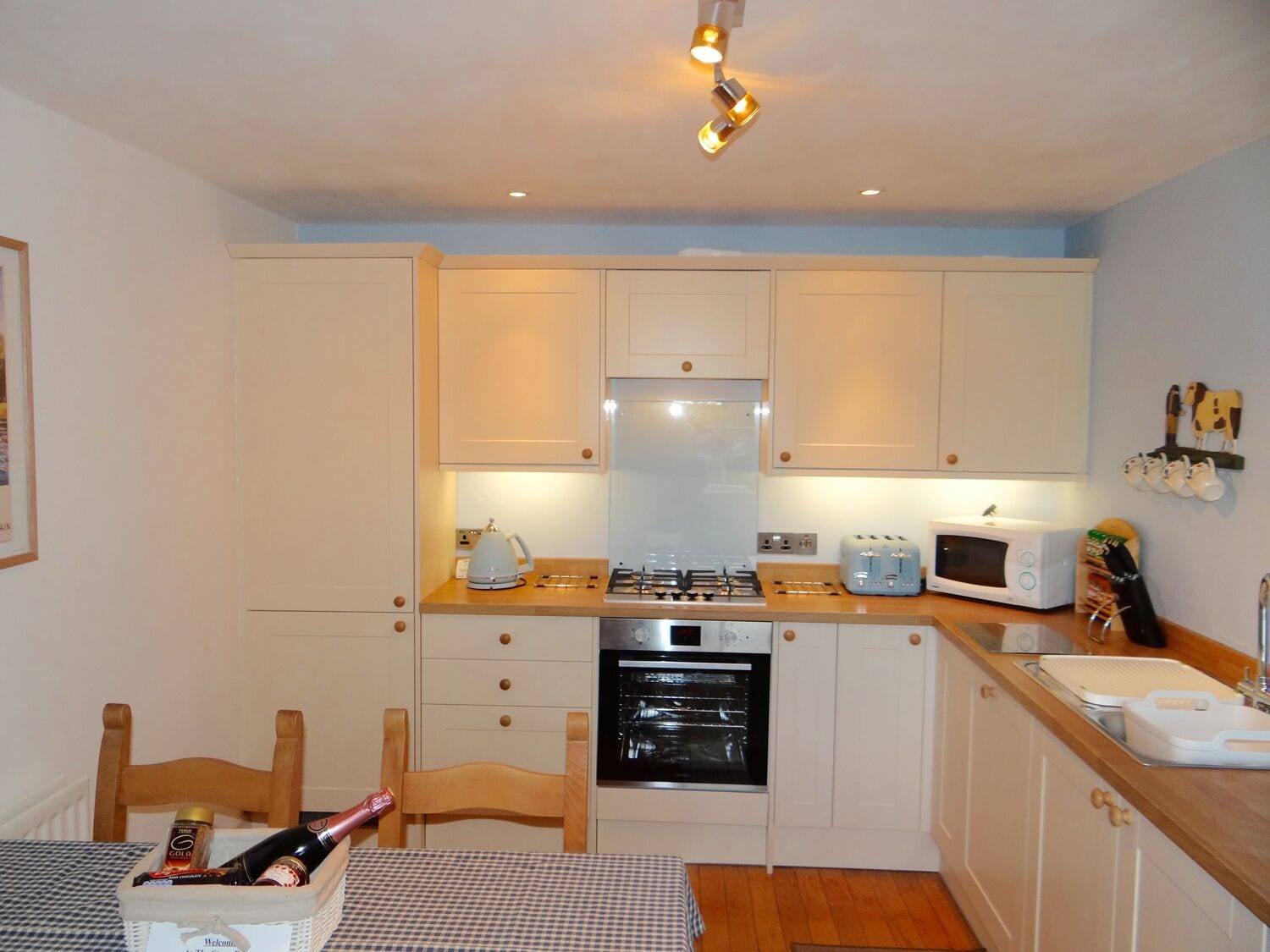 Cottage | Interior
