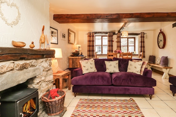 Cottage | Interior