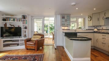 Cottage | Interior