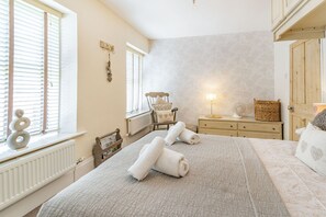 Cottage | 3 bedrooms, individually decorated, individually furnished, free WiFi