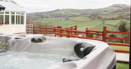 Bryn Derw Holiday Cottage