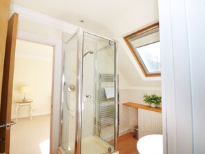 Cottage | Bathroom | Shower - Abbots Wood (Southampton)