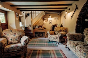 Cottage | Interior