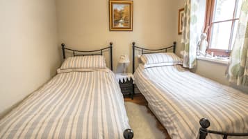 2 habitaciones, decoración personalizada y muebles diferentes