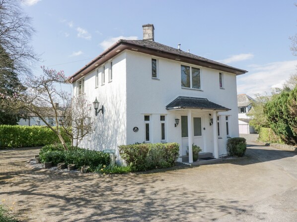 Cottage | Front of property - Sandown (Windermere)