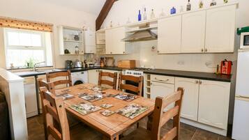 Cottage | Interior