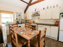 Cottage | Interior