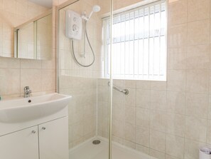Cottage | Bathroom | Shower - The Old Grocery (Chesterfield)