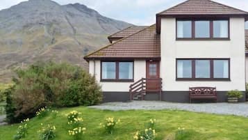 Cottage | Depan hartanah