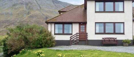 Cottage | Front of property