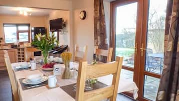 Cottage | Interior