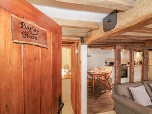 Cottage | Interior - The Barley Store (Craven Arms)