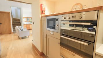 平房 | 私人廚房 | 洗碗機、高腳椅、廚房用具/餐具/器皿