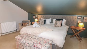 3 habitaciones, decoración personalizada y muebles diferentes