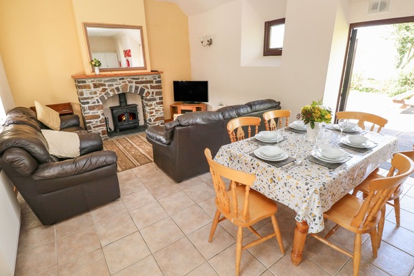 Cottage | Interior