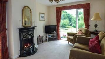 Cottage | Interior