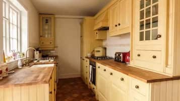 Cottage | Interior