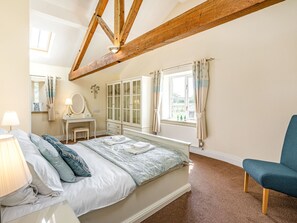 2 habitaciones, decoración personalizada y muebles diferentes