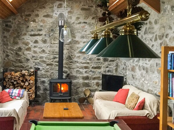 Cottage | 3 bedrooms, individually decorated, individually furnished, free WiFi