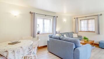 Casa de campo | Sala de estar | Una televisión, una mesa de tenis de mesa