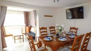 Cottage | Bếp riêng | Tủ lạnh, lò vi sóng, bếp nấu, máy rửa bát 