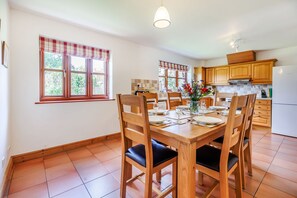 Private kitchen - Byne Brook Cottage (Craven Arms)