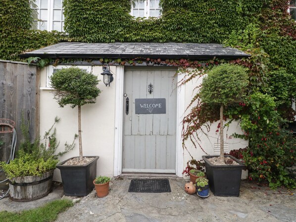 Cottage | Interior - Church Farmhouse (Chard)