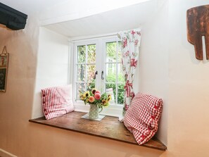 Cottage | Interior - Church Farmhouse (Chard)