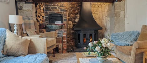 Cottage | Living area