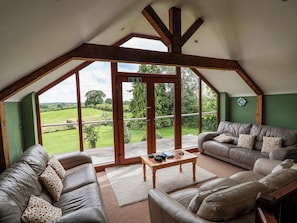 Cottage | Interior - Lake View Cottage (Market Drayton)