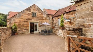Cottage | Property grounds