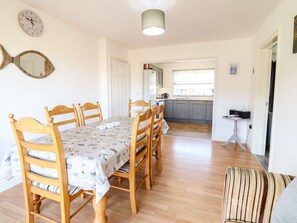 Cottage | Interior - Sealyons (Fairbourne)