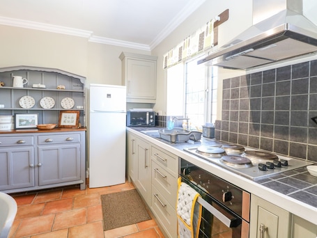 Cottage | Interior