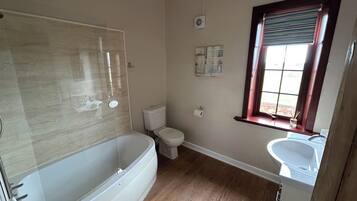 Cottage | Bathroom