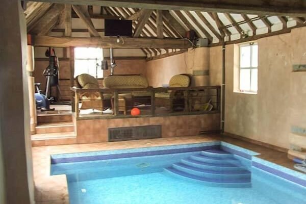 Cottage | Interior