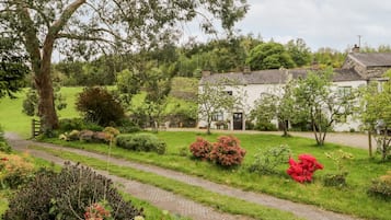 Cottage | Property grounds