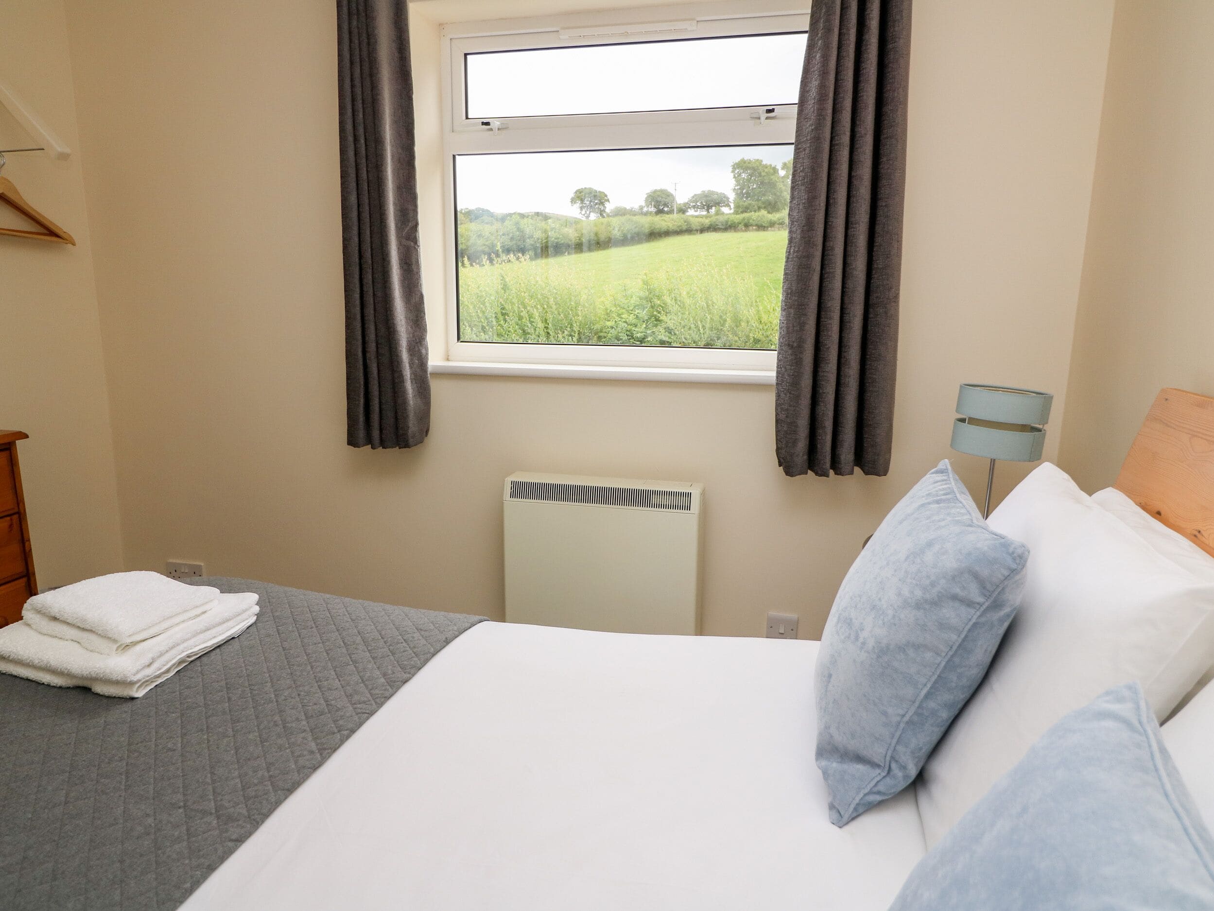 Casa de campo | 2 habitaciones, decoración personalizada y muebles diferentes 