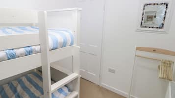 Cottage | 5 bedrooms, individually decorated, individually furnished, free WiFi