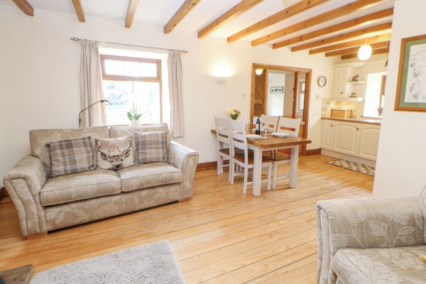 Cottage | Living area | TV, DVD player