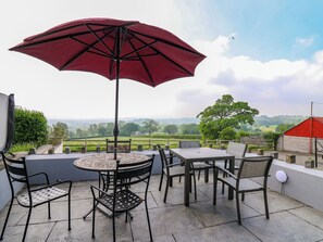 Cottage | Outdoor dining