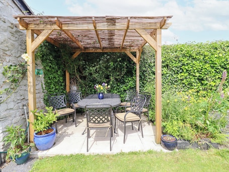 Mökki | Ulkoruokailutilat