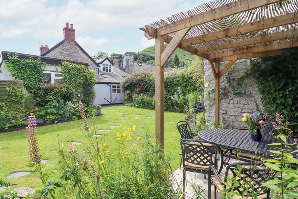 Cottage | Outdoor dining