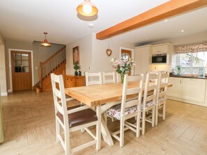 Cottage | Dining - Ty Top (Holyhead)