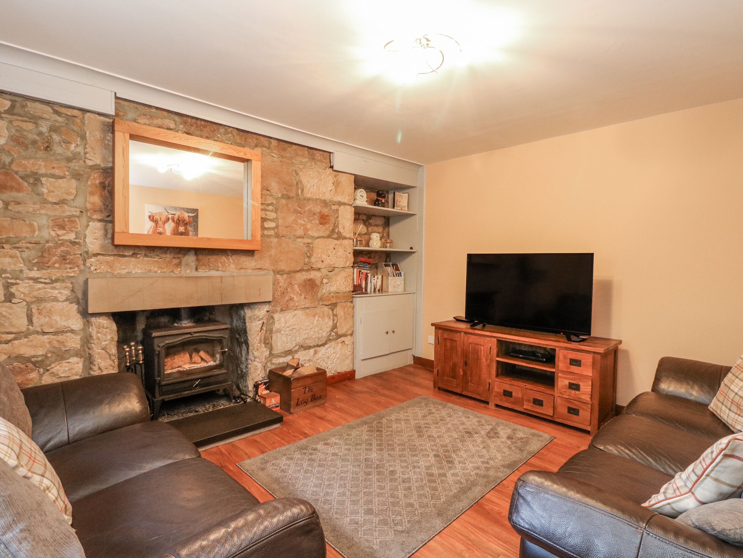 Cottage | Living area | TV, fireplace, DVD player