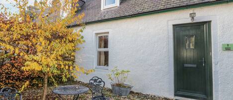 Cottage | Outdoor dining