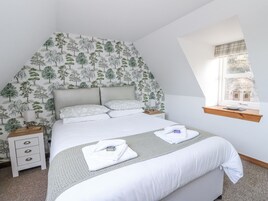 Cottage | 2 bedrooms, individually decorated, individually furnished, free WiFi