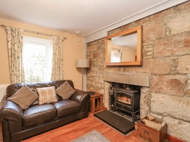 Cottage | Living area | TV, fireplace, DVD player