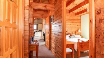 Cottage | 3 bedrooms, individually decorated, individually furnished, free WiFi