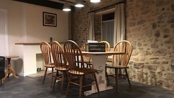 Cottage | Private kitchen | Fridge, microwave, stovetop, dishwasher